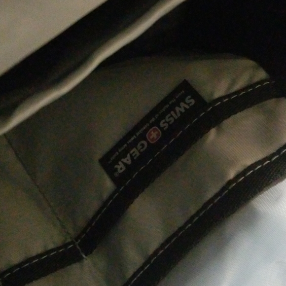 Backpack - Picture 6 of 7